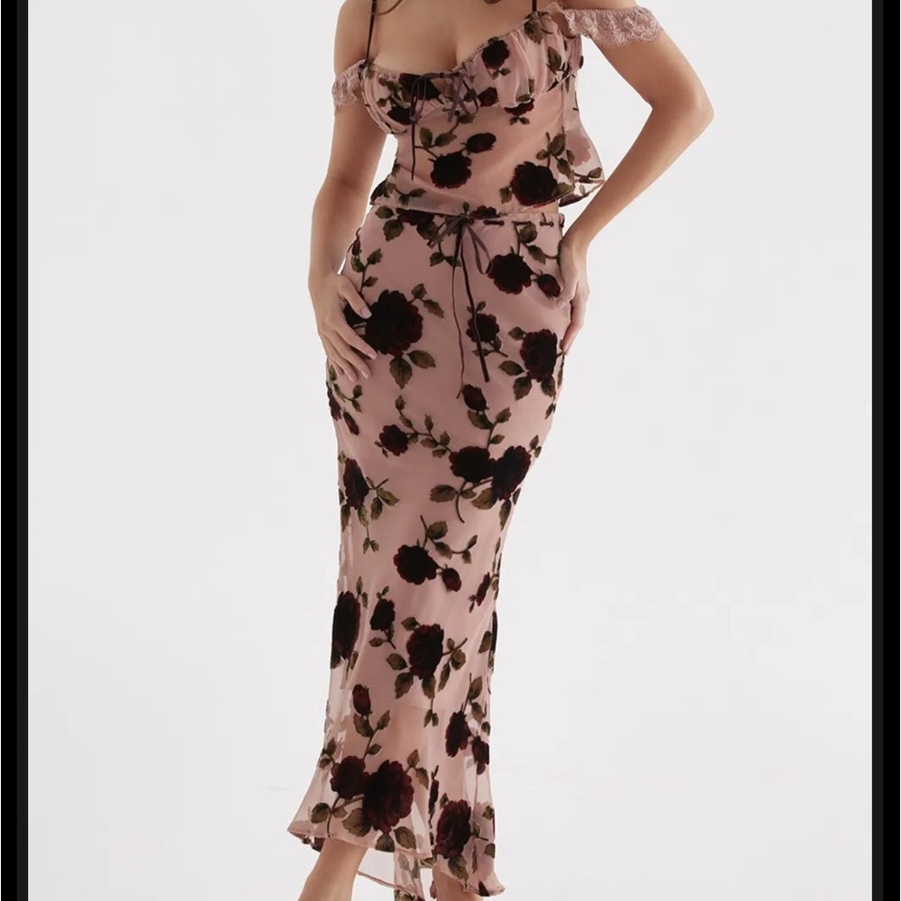 House of CB Bias Cut Skirt and matching Devore Velvet Georgette Crop Tan… - Picture 1 of 16